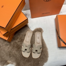 Hermes Slippers